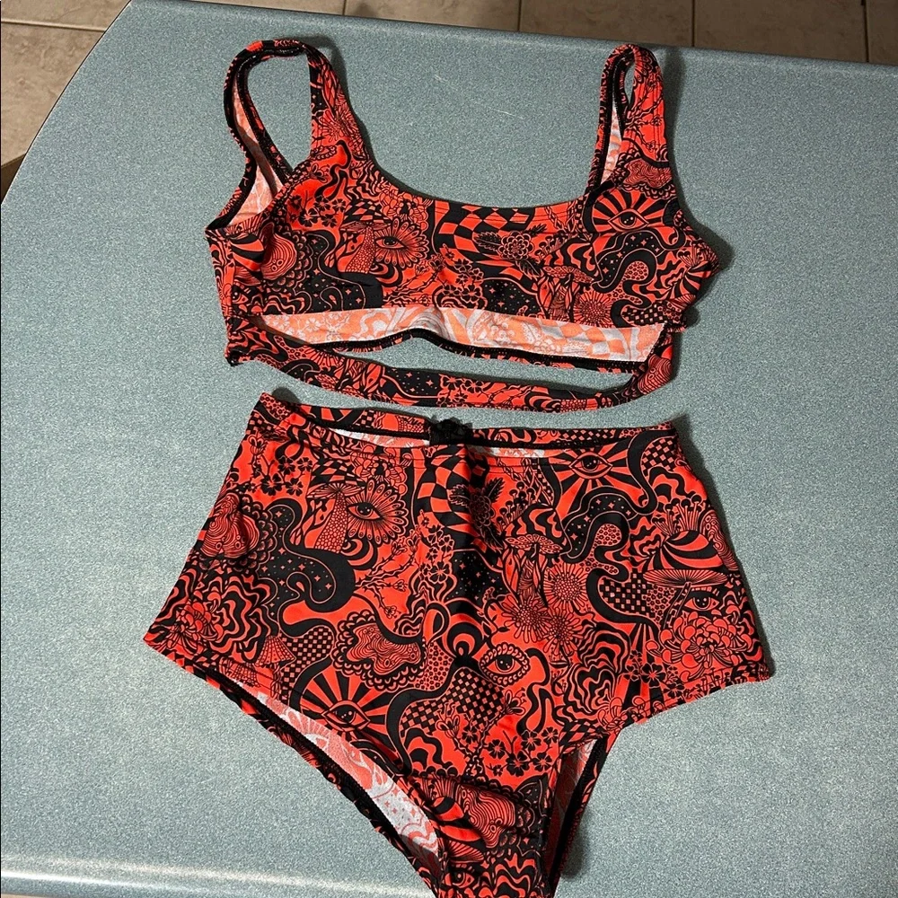 Red and black rave outfit - Picture 1 of 3